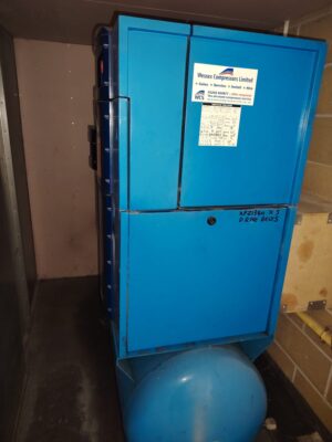 COMPRESSOR