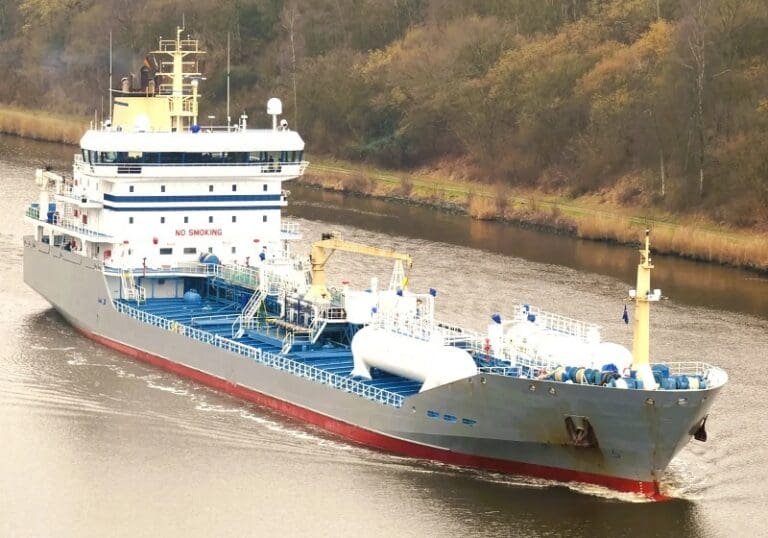 11200 dwt Product/ Chemical tanker built Turkey ice class 1A for sale