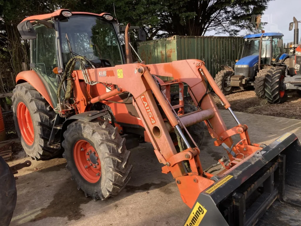 2013 KUBOTA M7060 1024x768