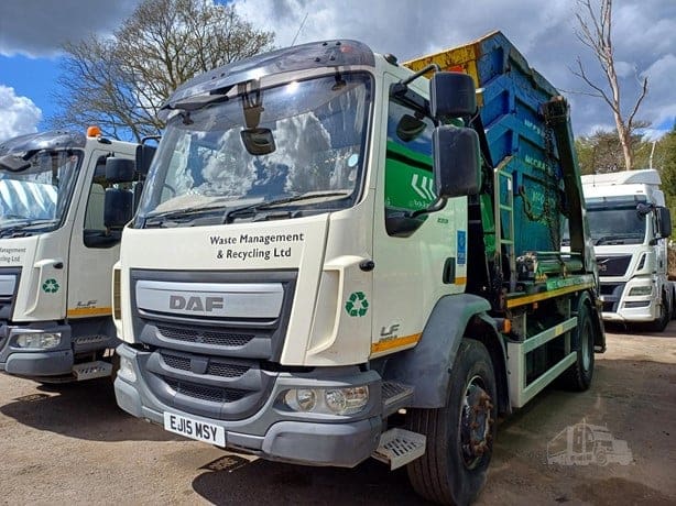 2015 DAF LF220