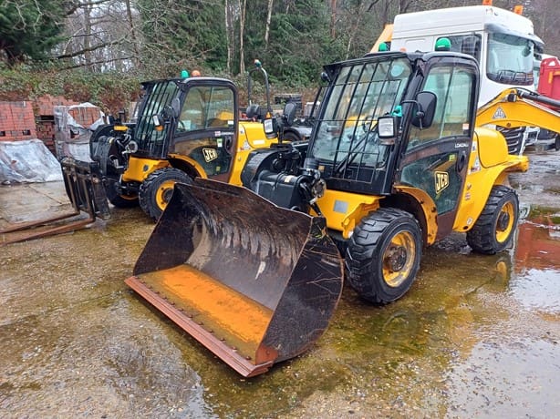 2015 JCB 520 40