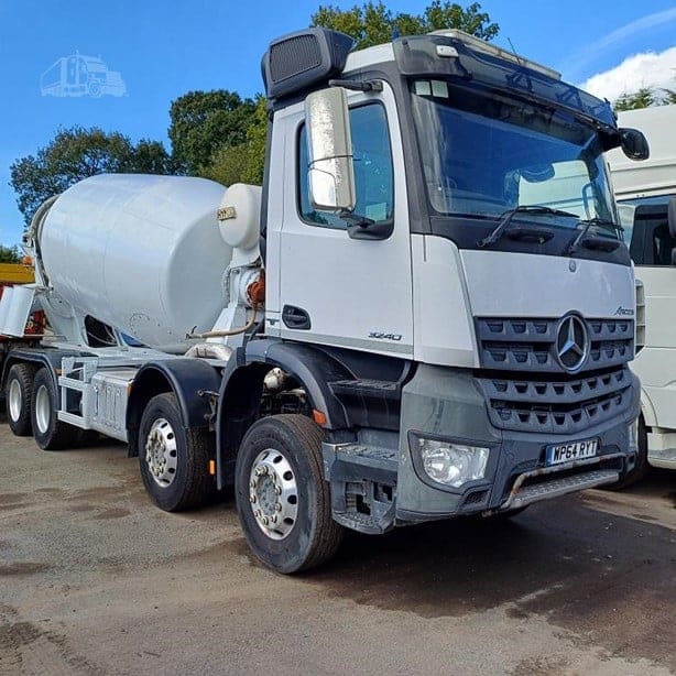 2015 MERCEDES BENZ AROCS 3240