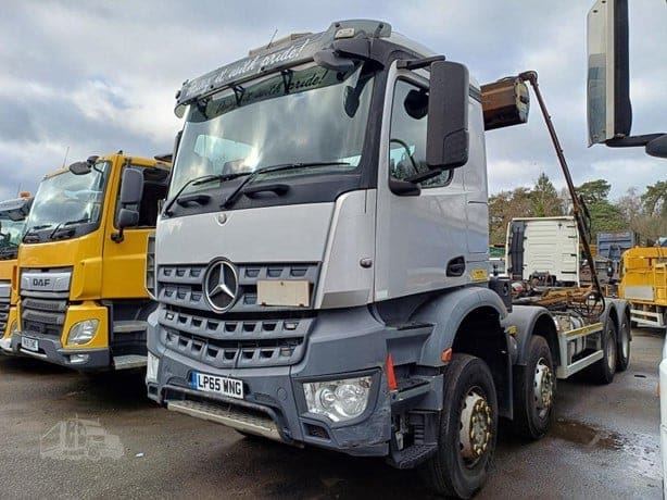 2016 MERCEDES BENZ AROCS 3240
