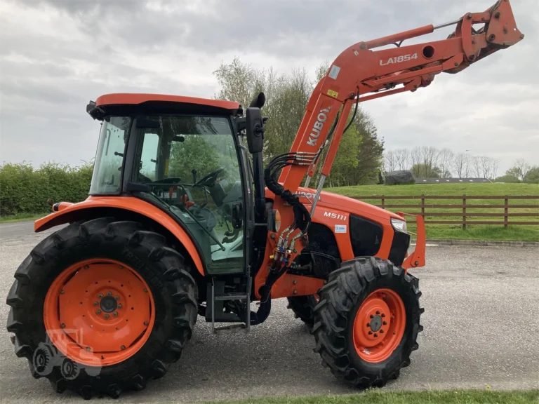 2017 KUBOTA M5 111 768x576
