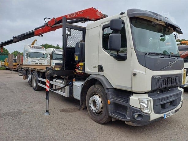 2018 VOLVO FE320