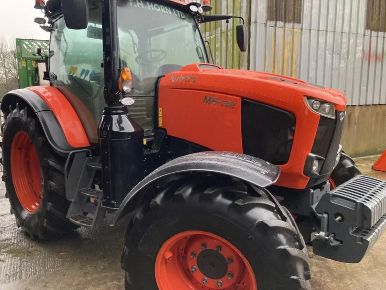 2021 KUBOTA M6 132 768x576