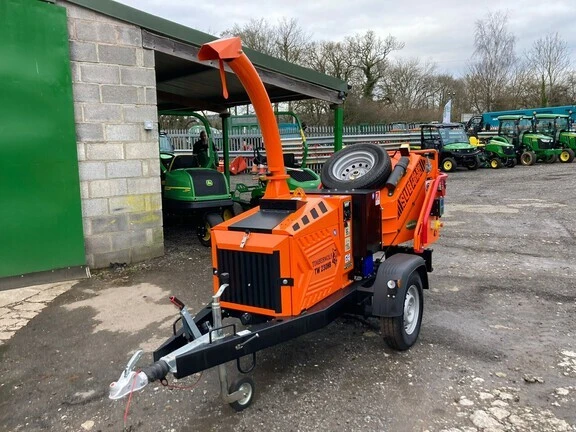 63670179 large 38476