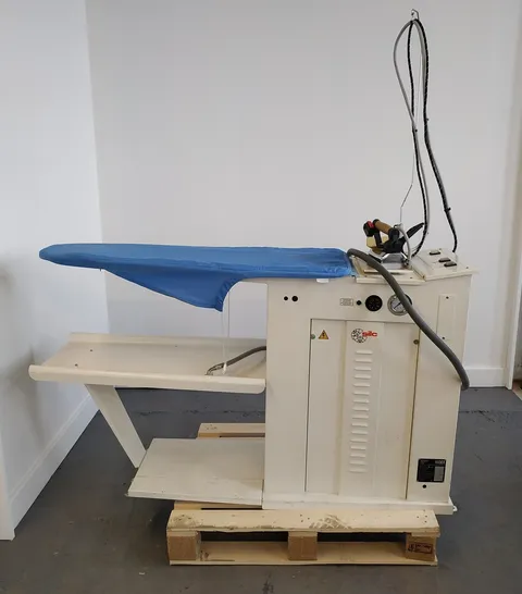 Silc SAAR Ironing Table